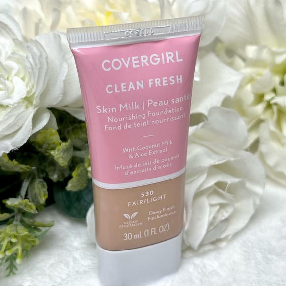 ❌SOLD❌ COVERGIRL NEW Clean Fresh Skin Milk Nourishing Foundation VeganFair Light - Picture 10 of 10